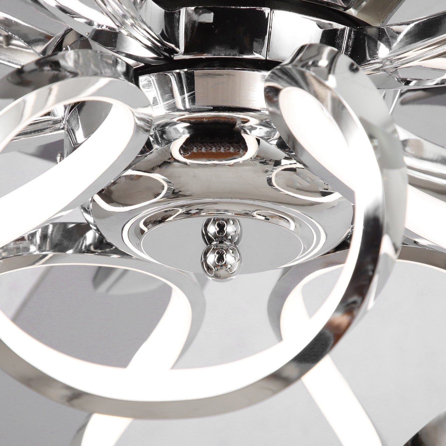 Ventilateur de plafond LED d'intérieur moderne chromé/noir à intensité variable avec lumière et télécommande
