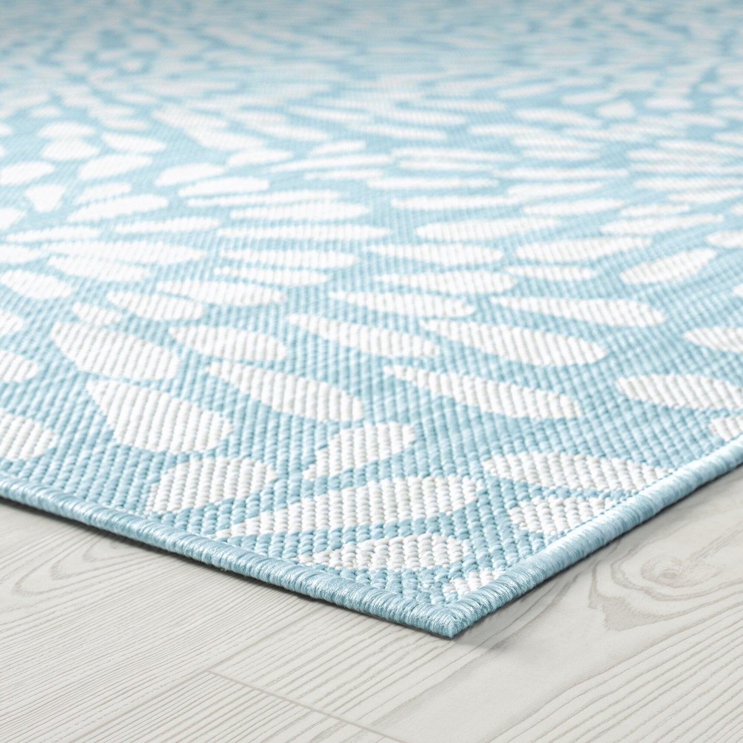 Exo Coastal Floral Indoor/Outdoor Area Rug