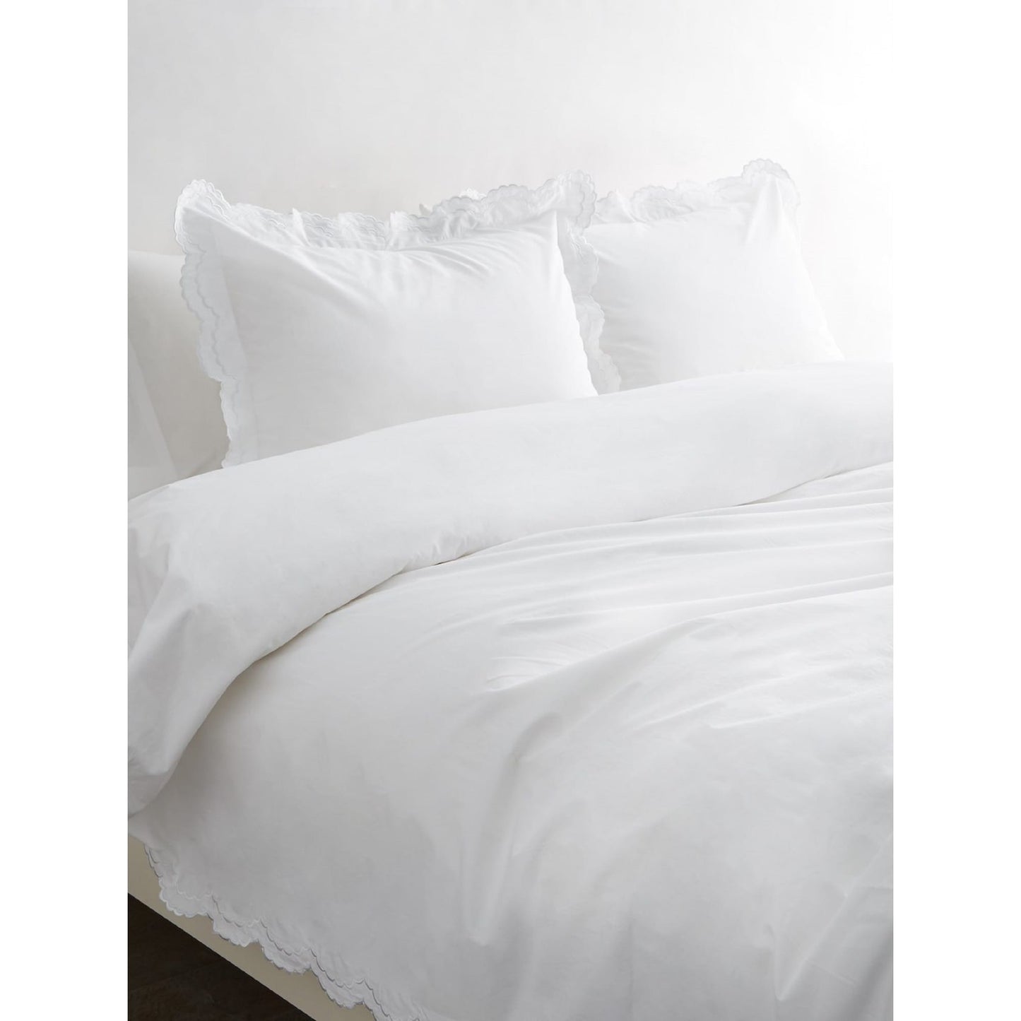 Embroidered Percale Crisp Cotton Double Scallopier Duvet Set and Sham