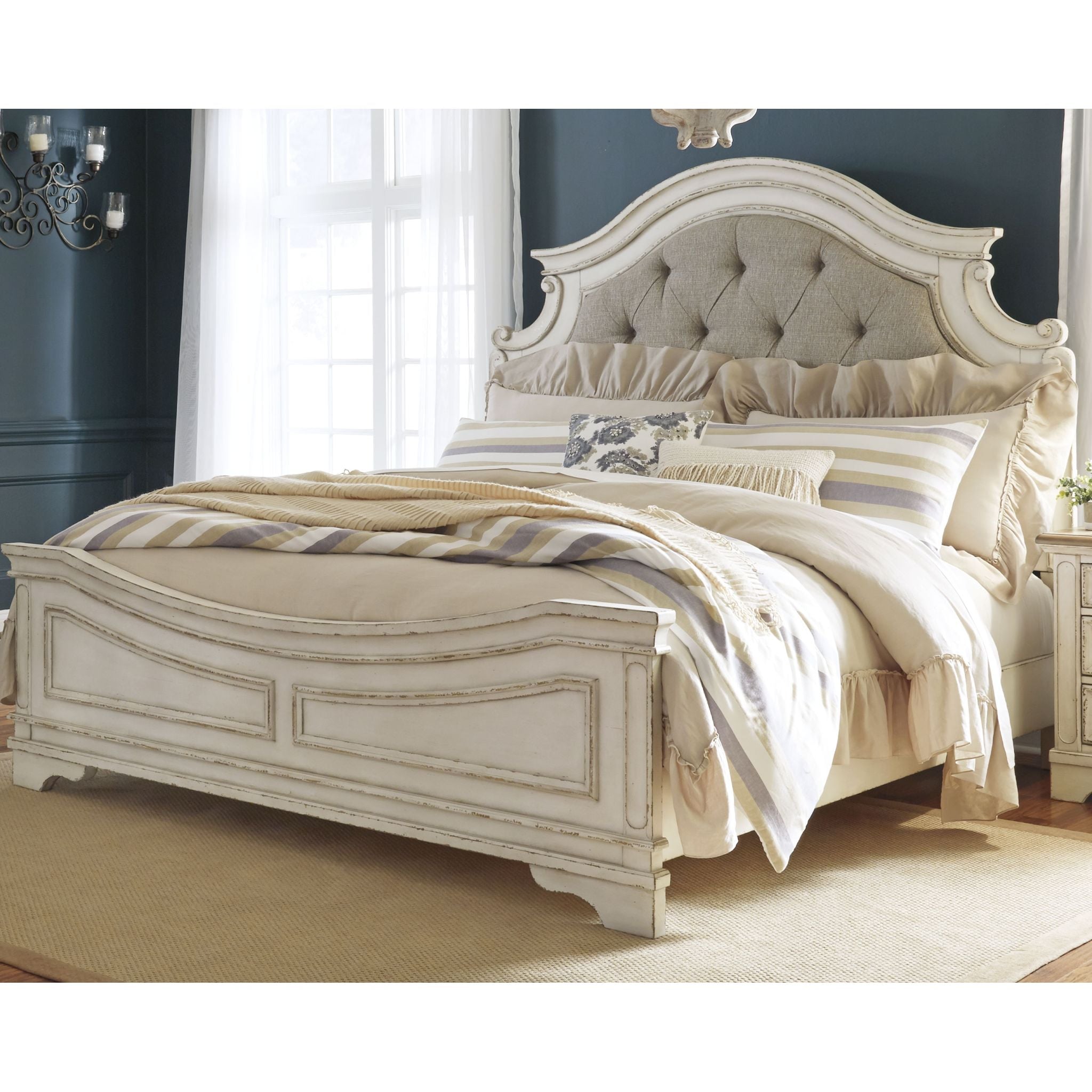Chambre à coucher Realyn 5 pièces avec lit king size - Blanc écaillé
