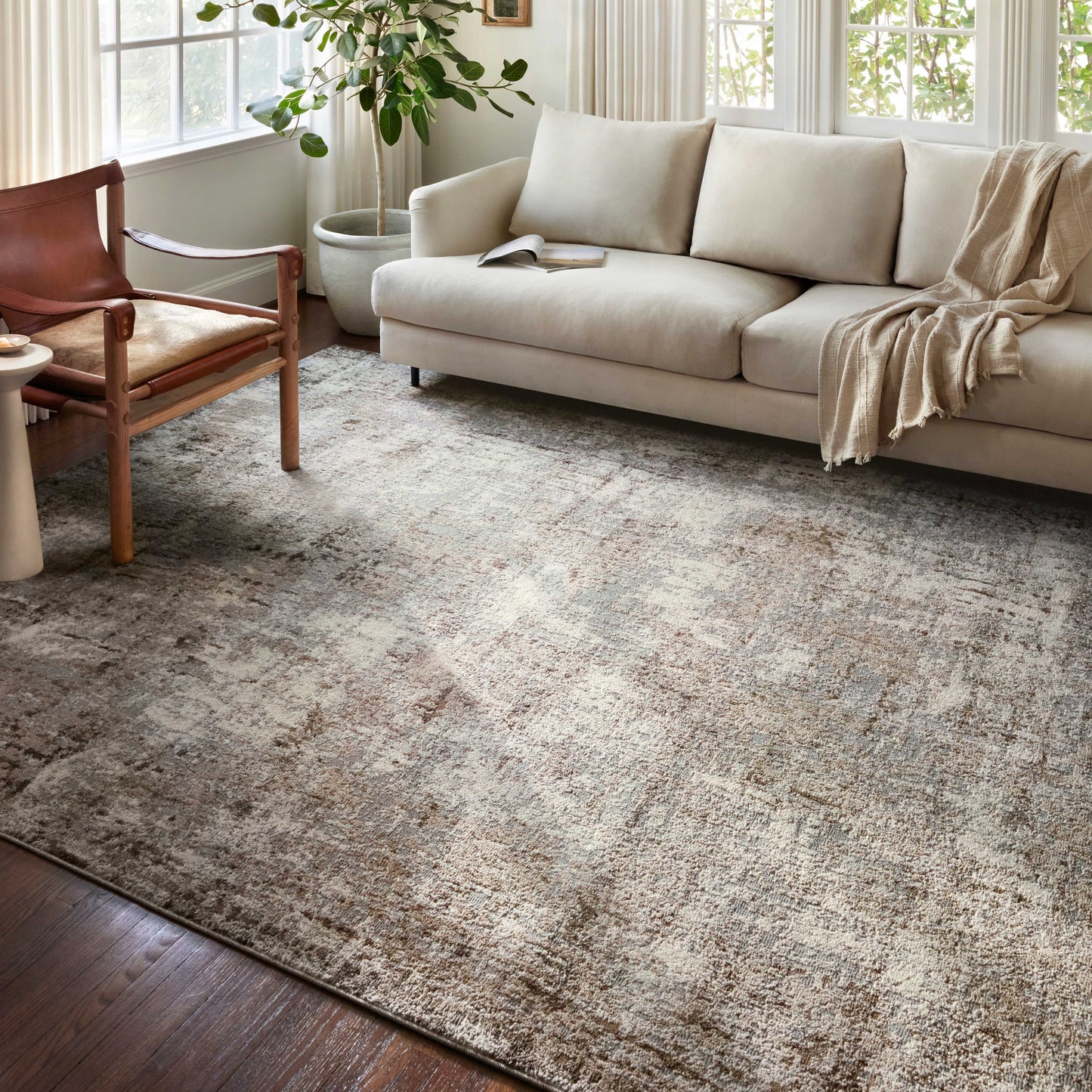 Alexander Home Grant Modern Abstract Area Rug