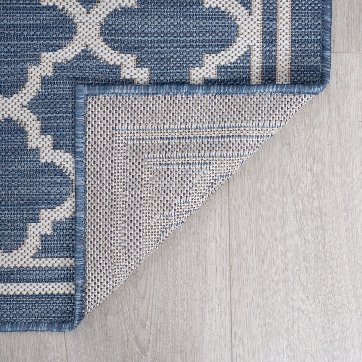 Exo Coastal Geometric Indoor/Outdoor Area Rug