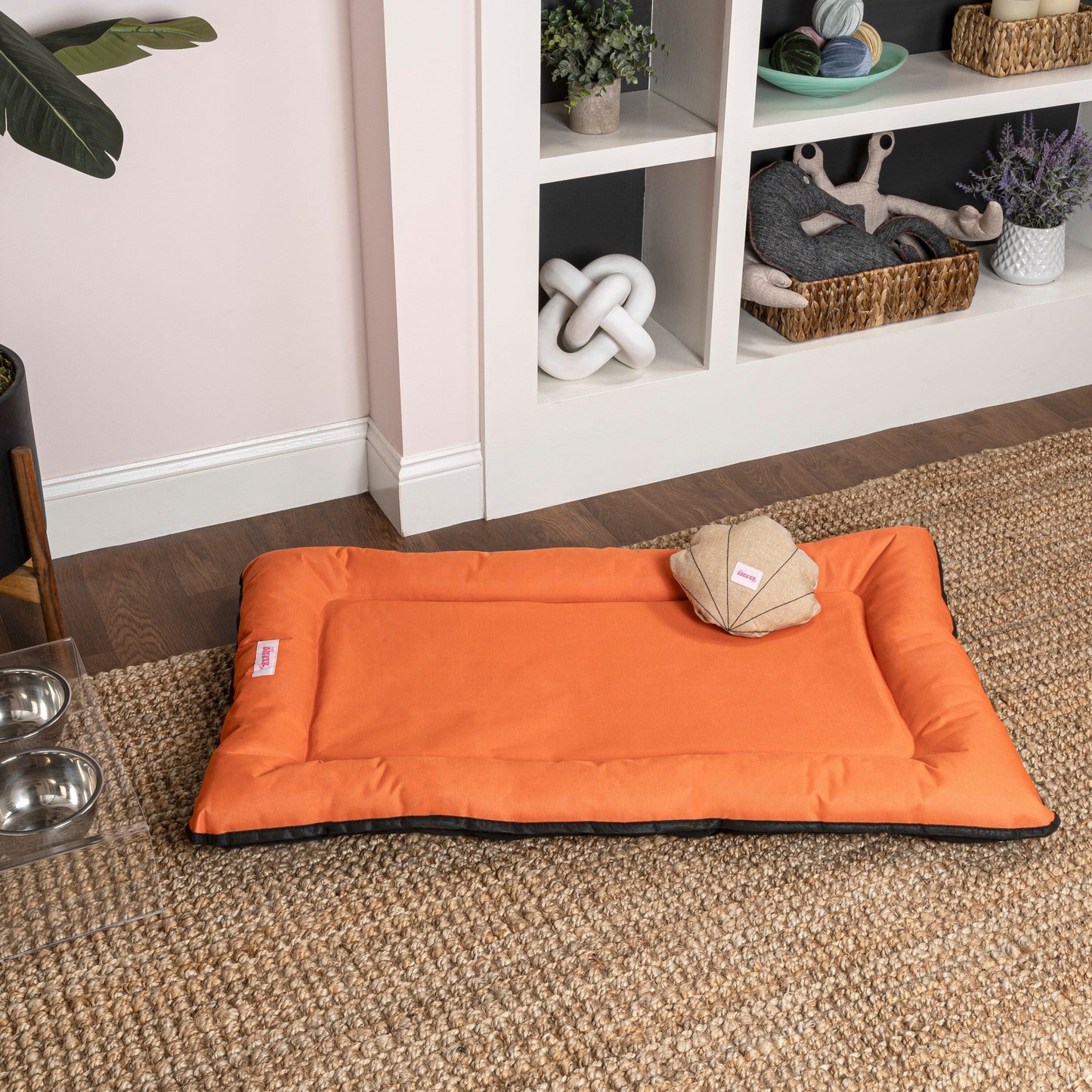 Archie Traditional Oxford Waterproof Indoor/Outdoor Hand-Washable Memory Foam Camping Pet Bed