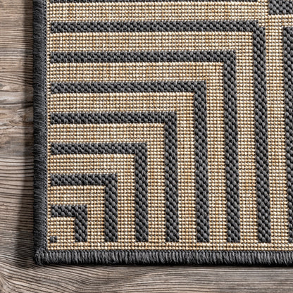 Nuloom Leah Classic Bordered Indoor/Outdoor Area Rug