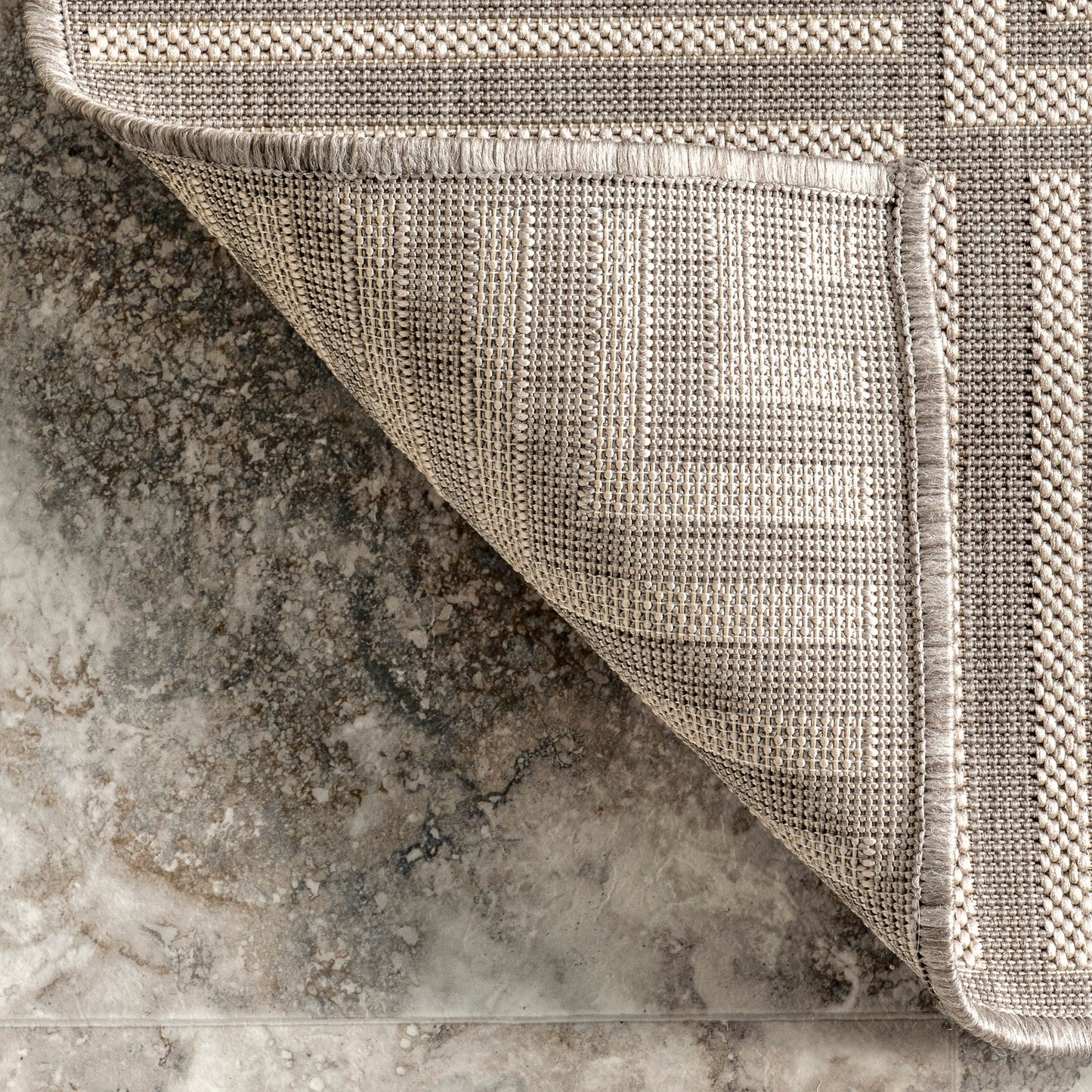 Nuloom Leah Classic Bordered Indoor/Outdoor Area Rug