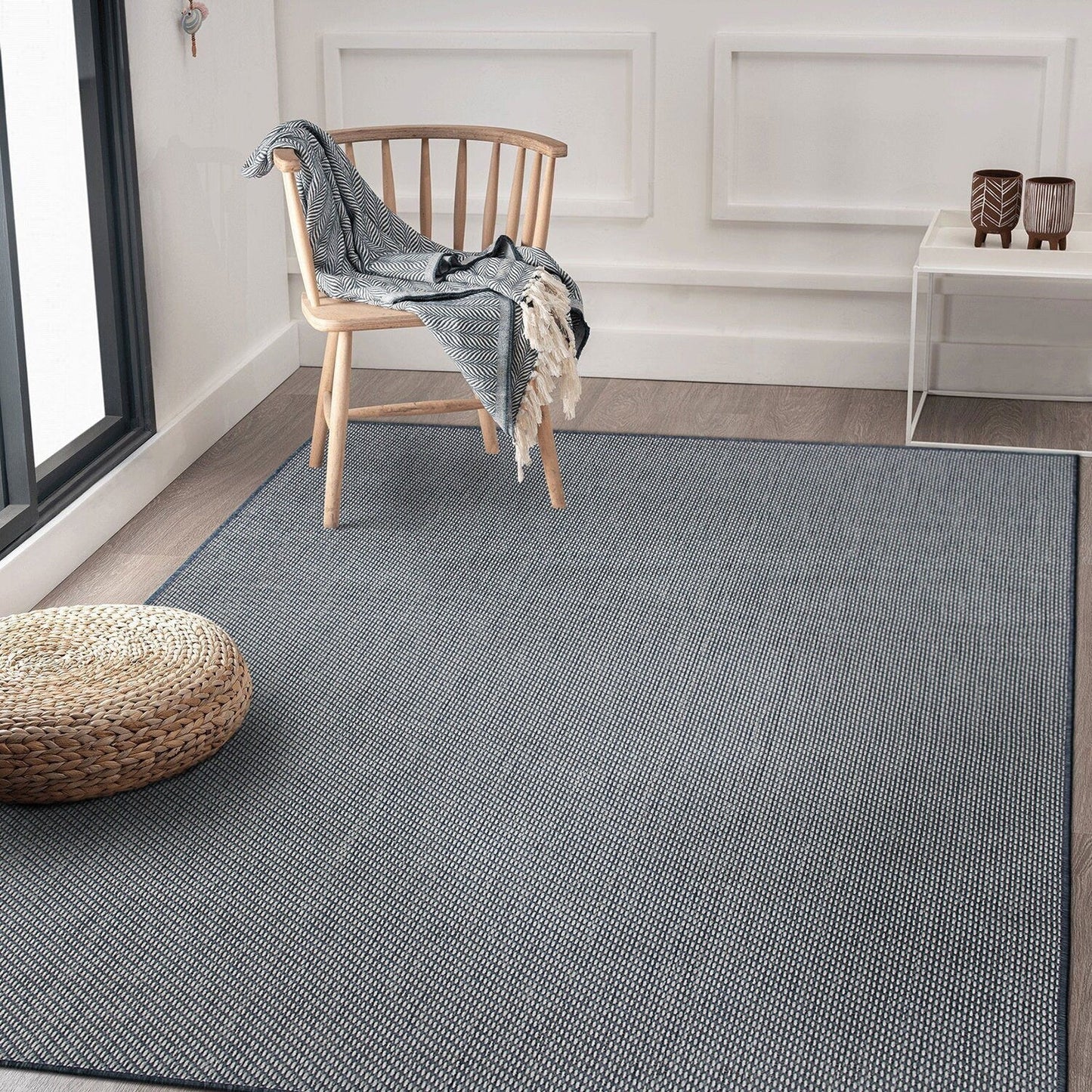 Contemporary Solid Indoor/Outdoor Area Rug