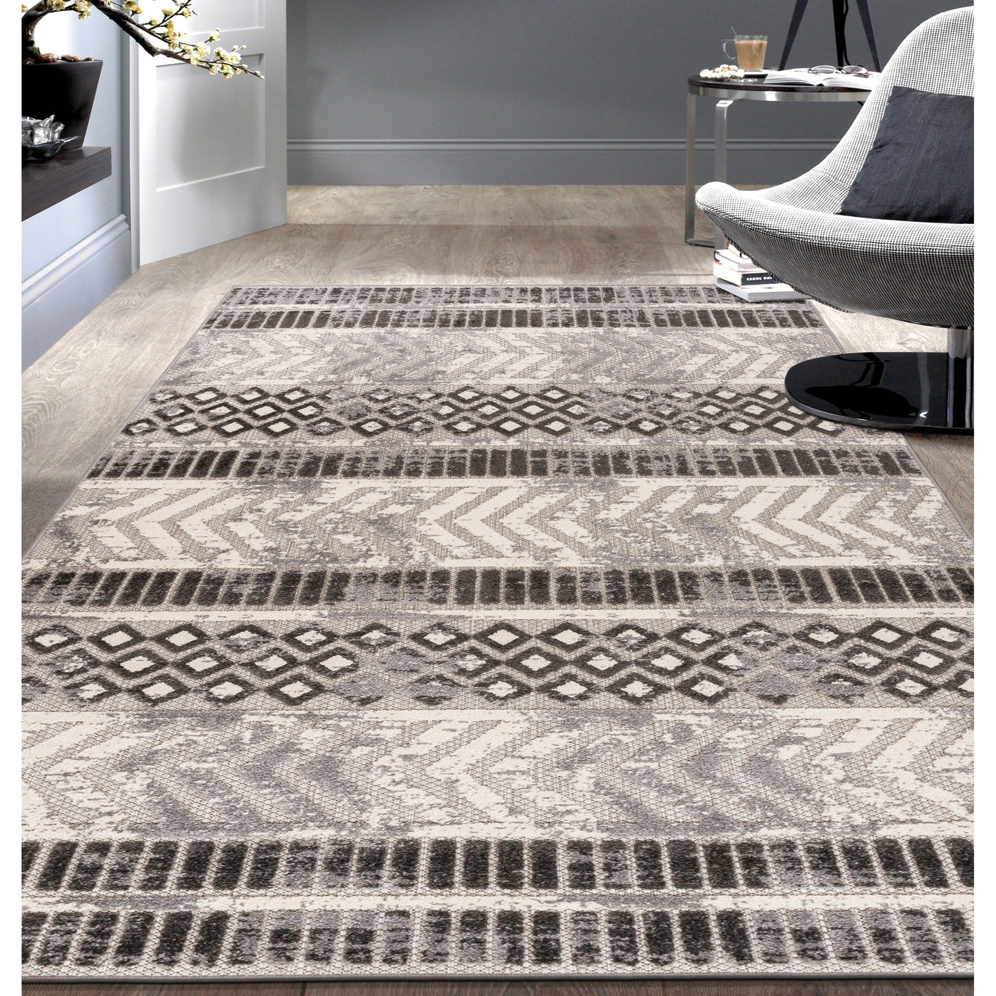 World Rug Gallery Distressed Geometric Indoor/Outdoor Area Rug