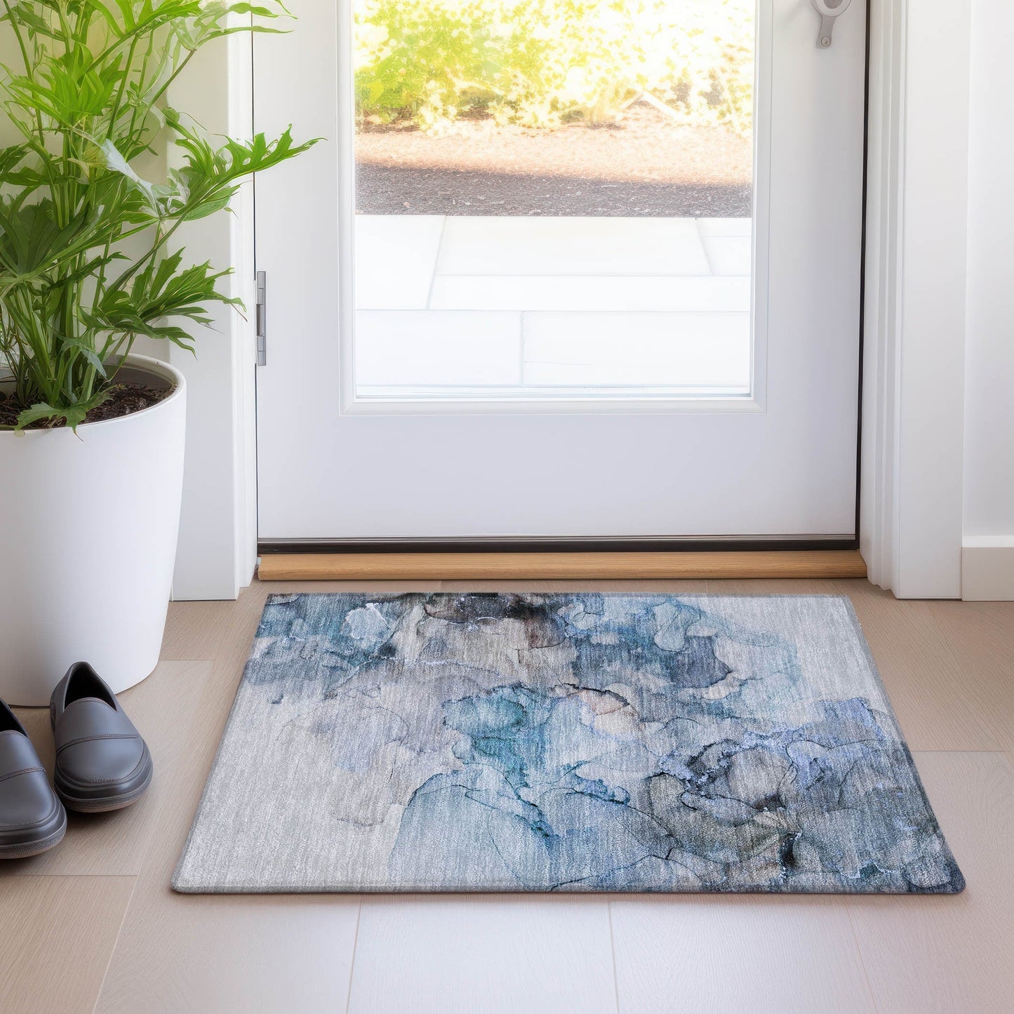Machine Washable Indoor/ Outdoor Abstract Chantille Rug