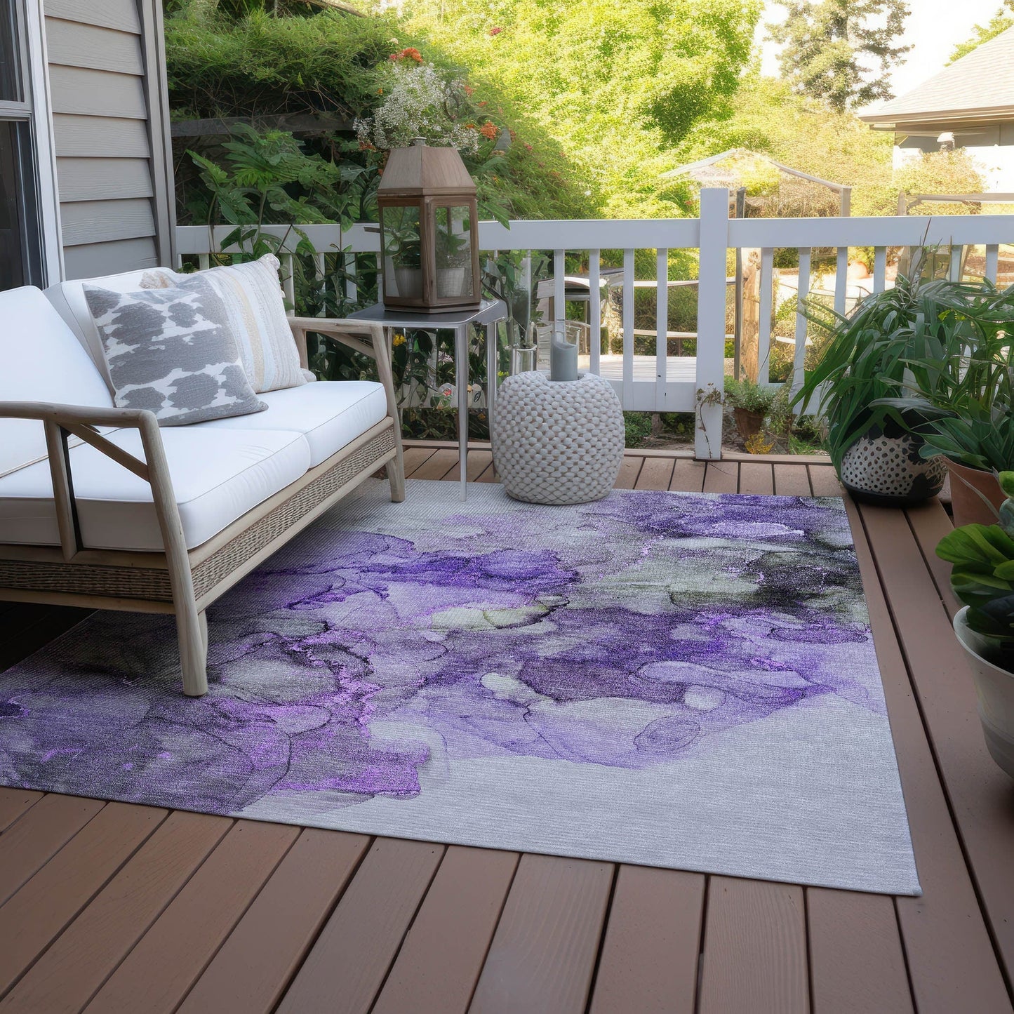 Machine Washable Indoor/ Outdoor Abstract Chantille Rug