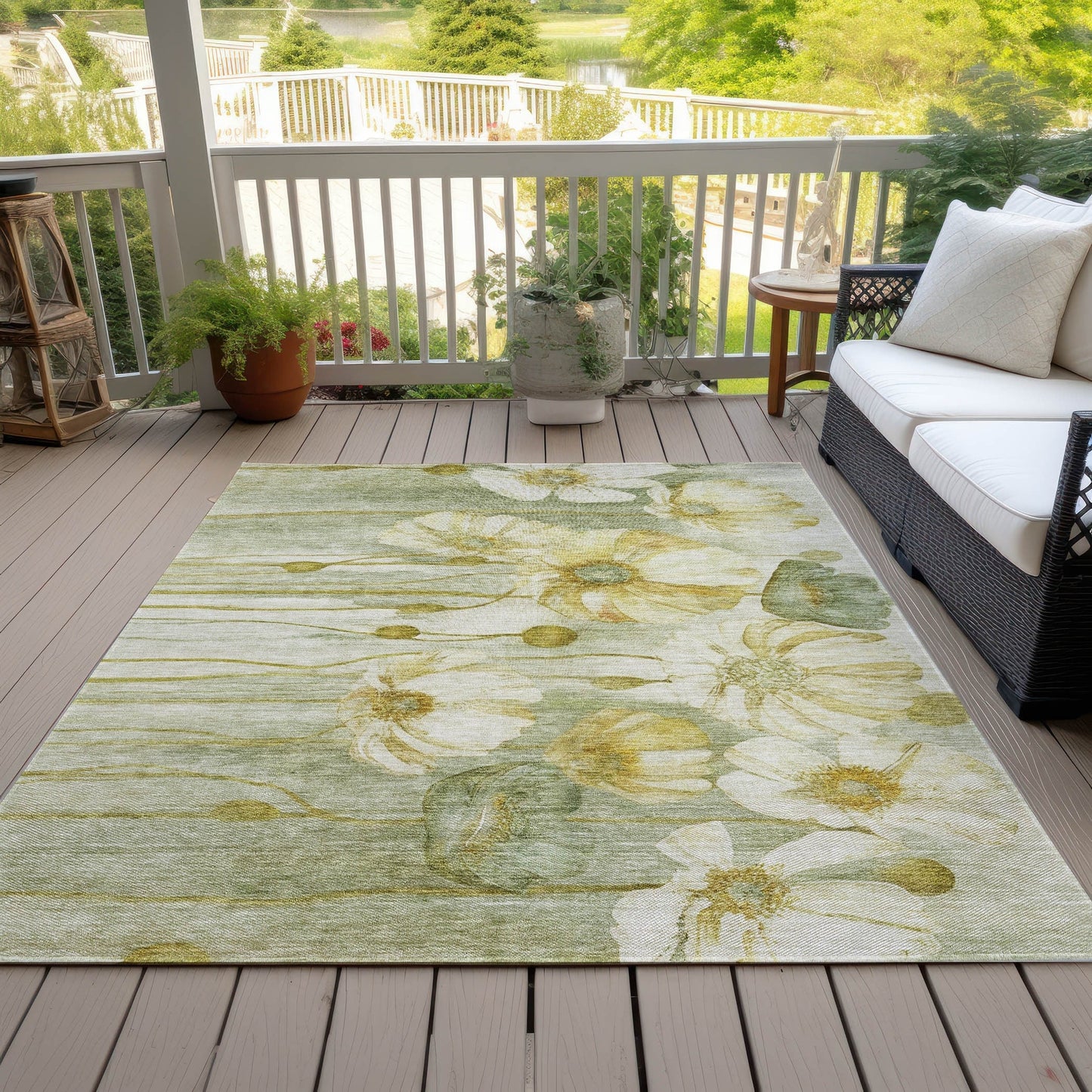 Machine Washable Indoor/ Outdoor Chantille Modern Floral Rug