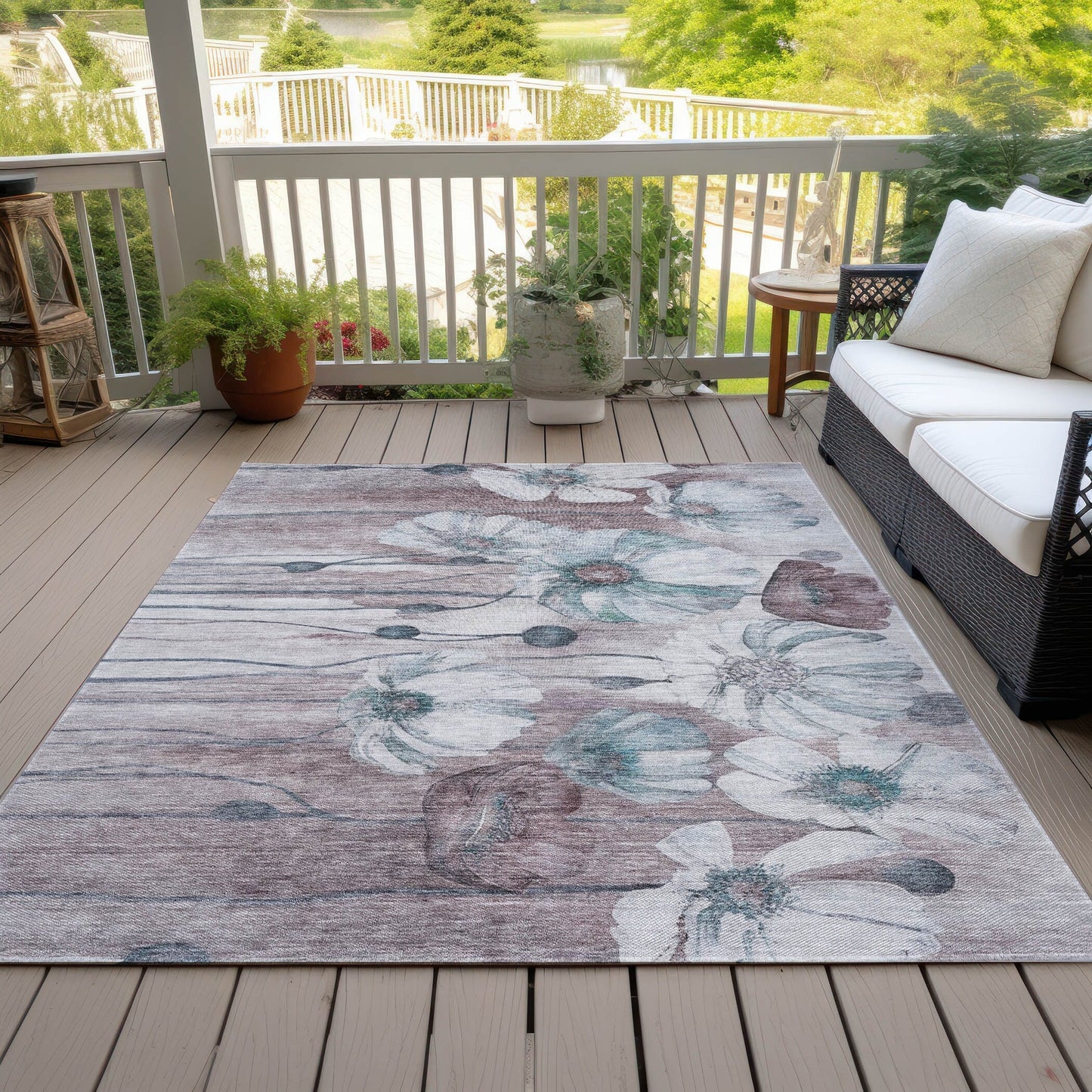 Machine Washable Indoor/ Outdoor Chantille Modern Floral Rug