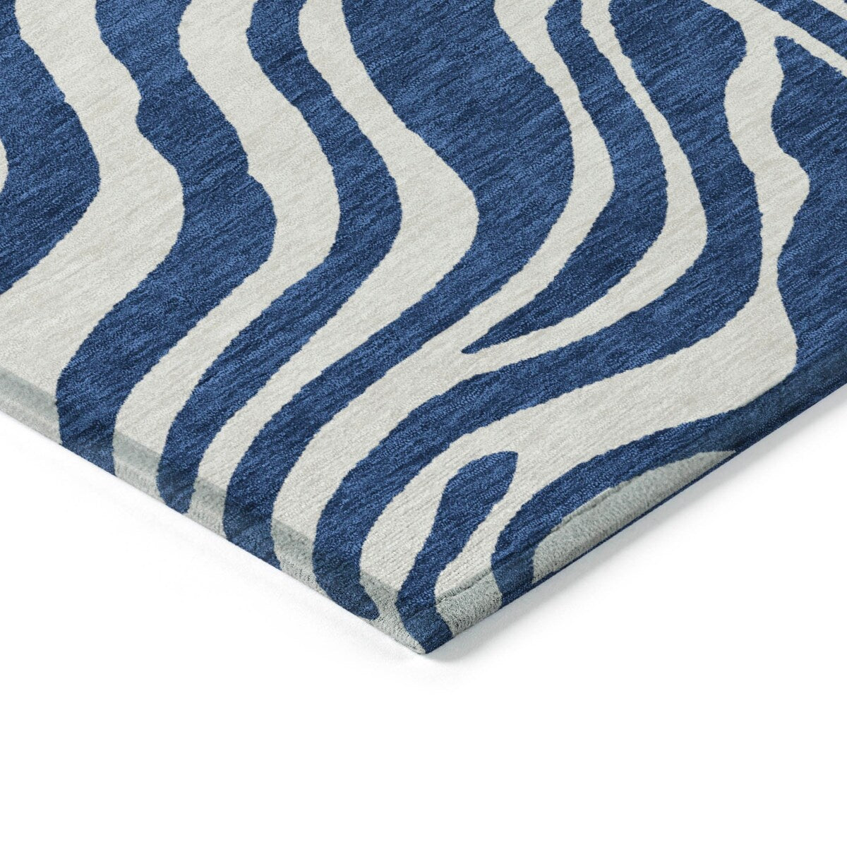 Machine Washable Indoor/ Outdoor Modern Animal Print Chantille Rug