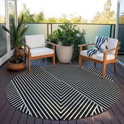 Machine Washable Indoor/ Outdoor Modern Geo Chantille Rug