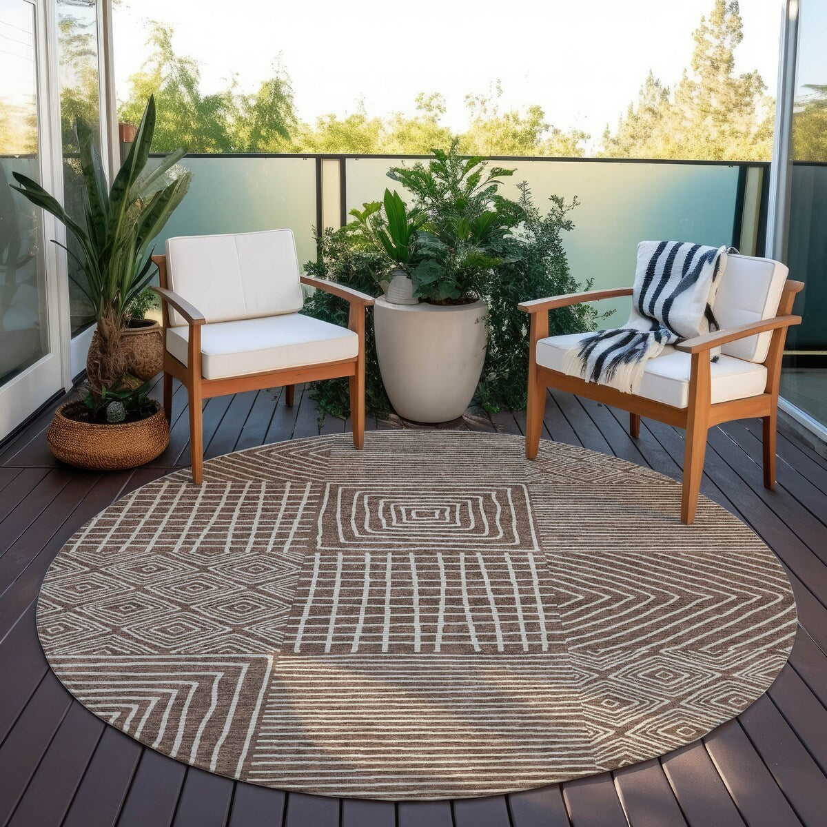 Machine Washable Indoor/ Outdoor Modern Mosaic Chantille Rug