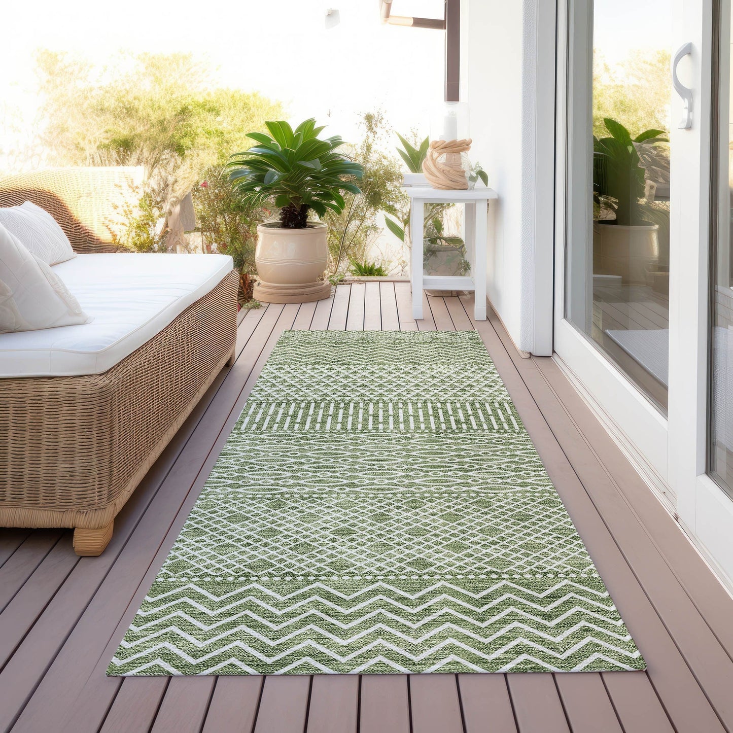 Machine Washable Indoor/ Outdoor Modern Stripes Chantille Rug