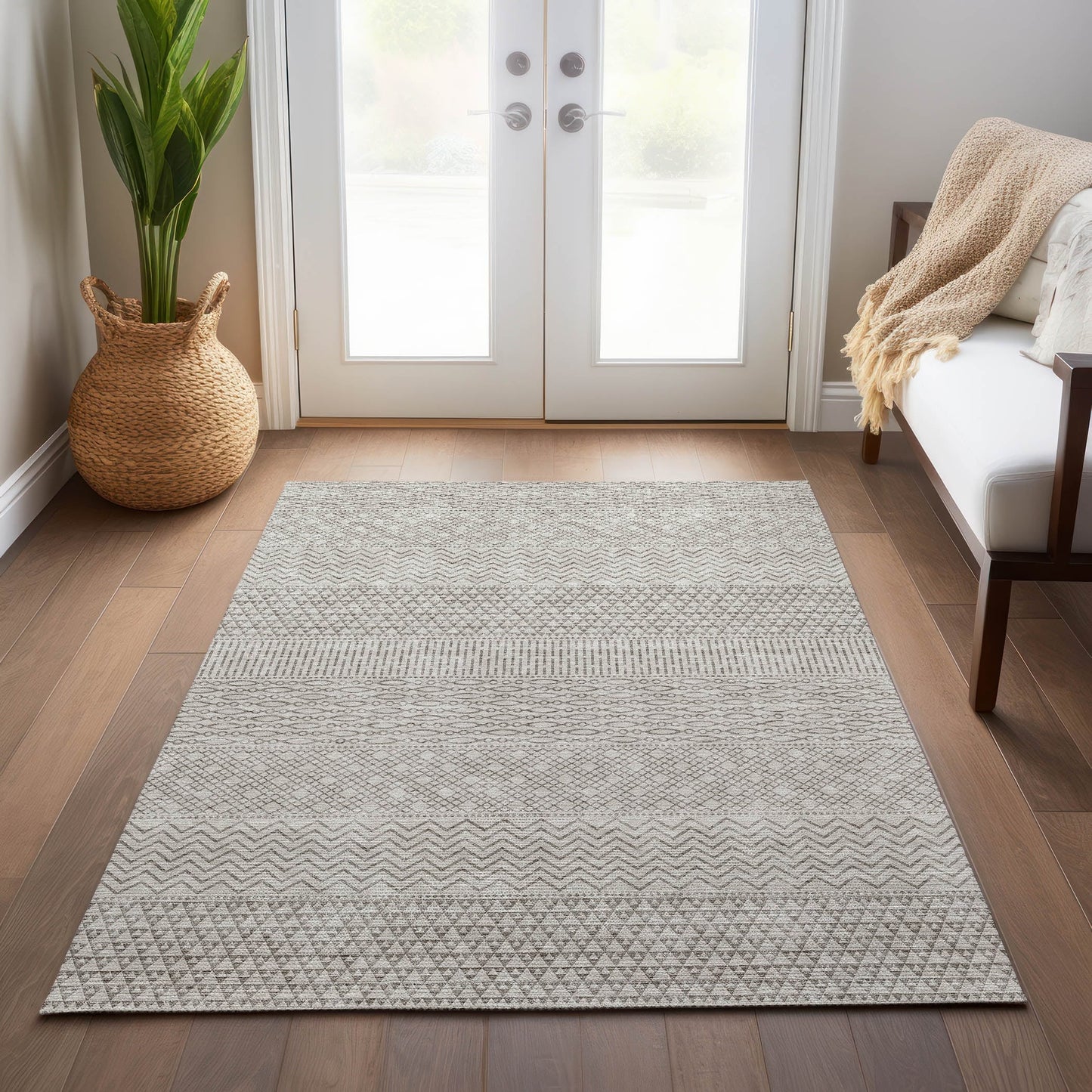 Machine Washable Indoor/ Outdoor Modern Stripes Chantille Rug