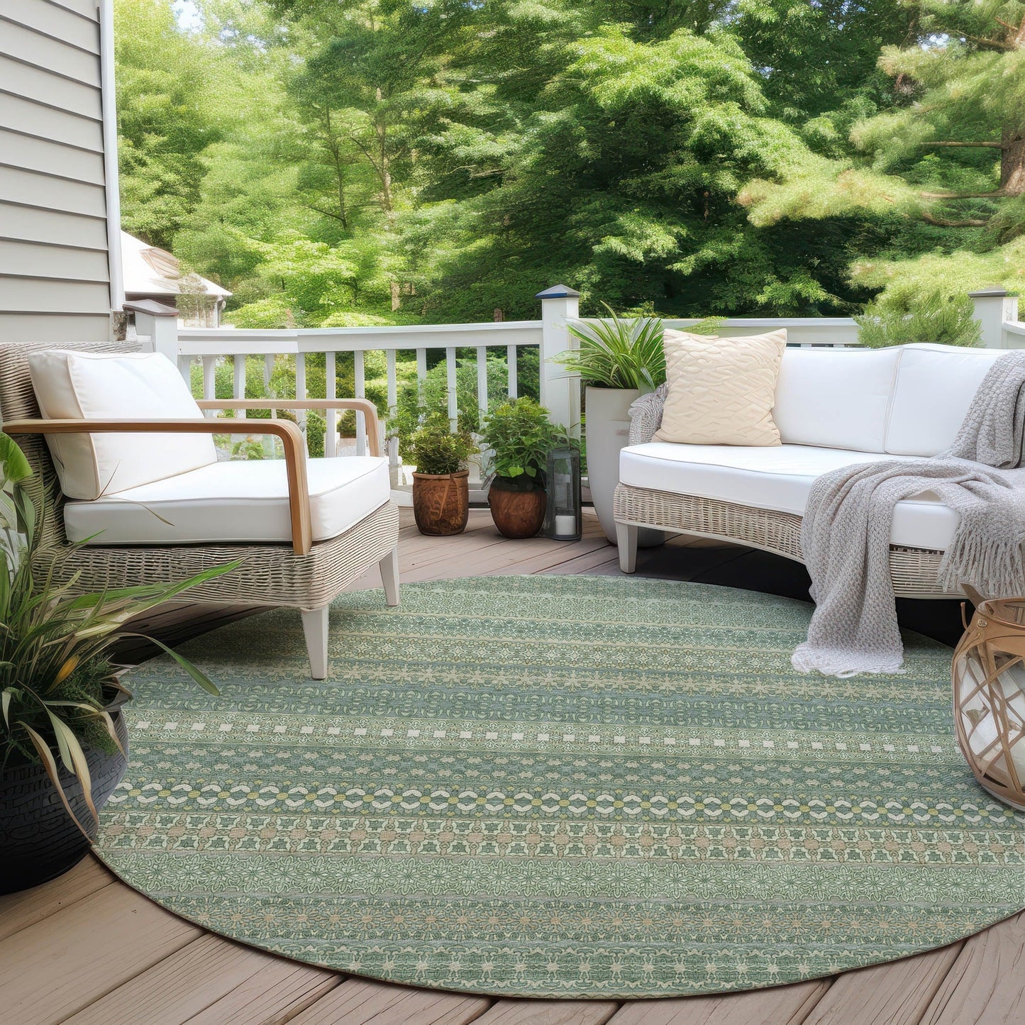 Machine Washable Indoor/ Outdoor Moroccan Stripes Chantille Rug