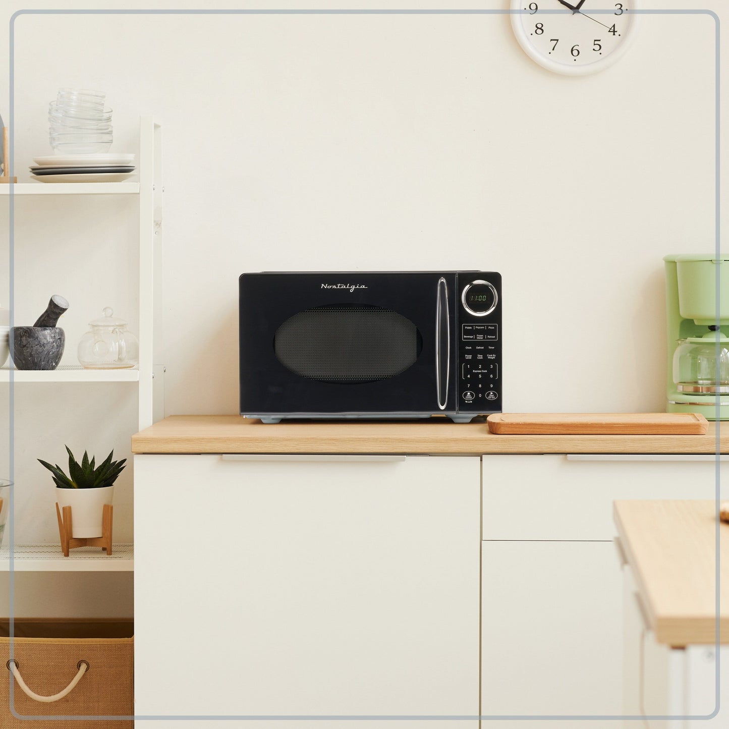 Four à micro-ondes de comptoir rétro nostalgique de 0,9 pied cube