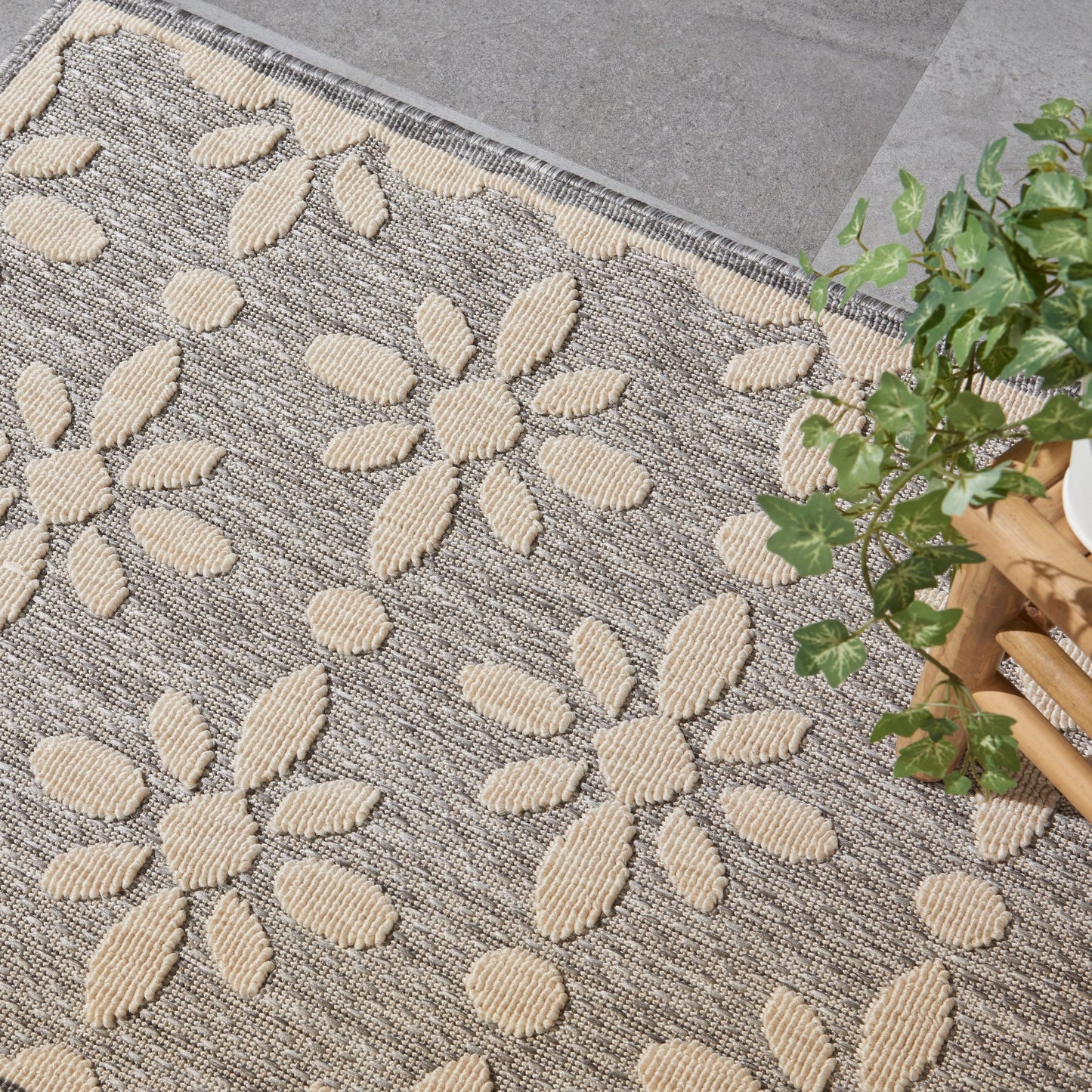 Nourison Palamos Modern Floral Hi Low Geometric Indoor Outdoor Area Rug