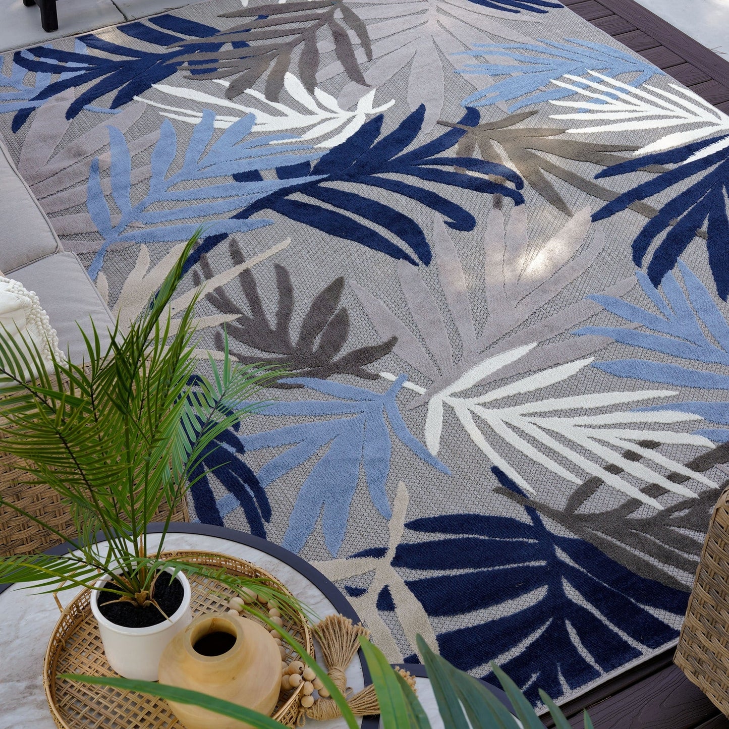 Origin Coastal Floral Indoor/Outdoor Area Rug.