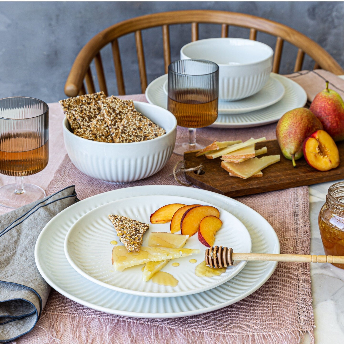 Service de table cannelé en porcelaine blanche Over and Back, 24 pièces