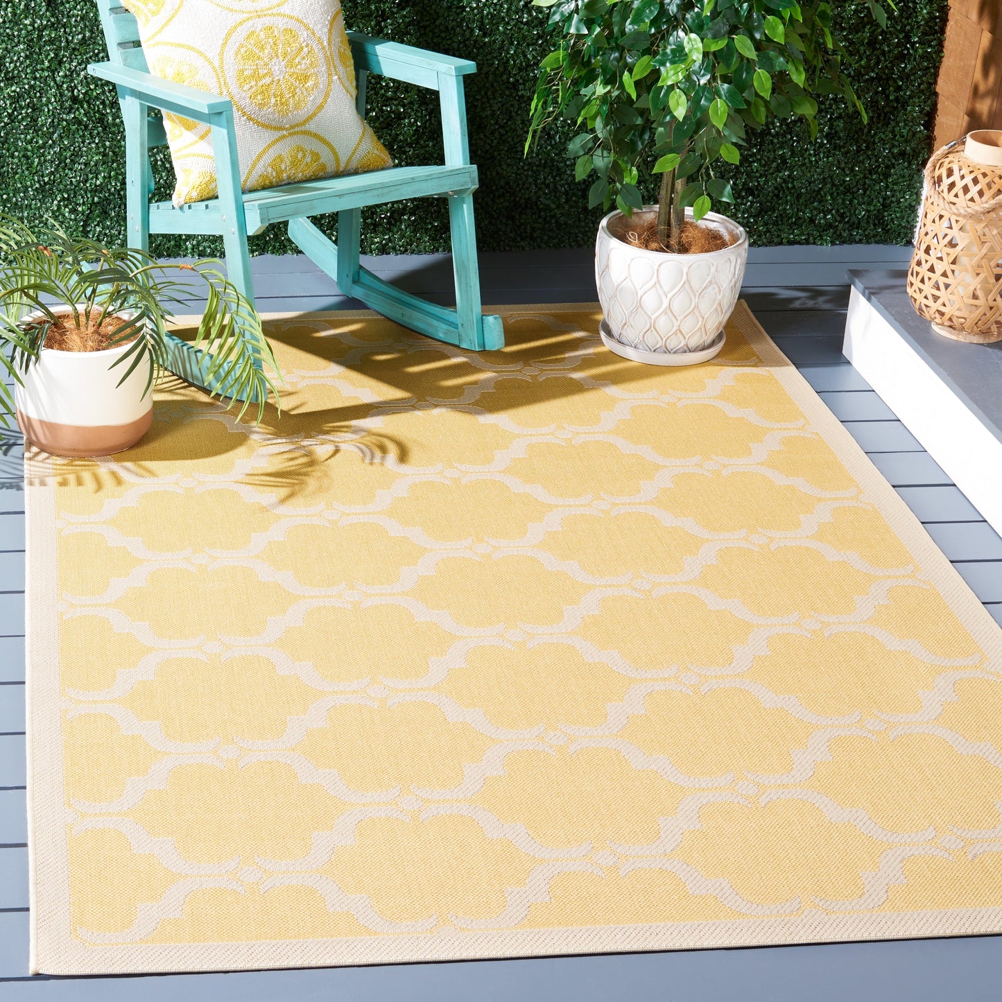 SAFAVIEH Courtyard Charleen Indoor/ Outdoor Waterproof Patio Backyard Rug