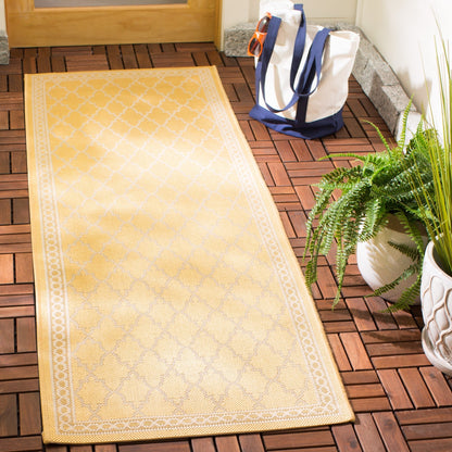 SAFAVIEH Courtyard Janell Trellis Indoor/ Outdoor Waterproof Patio Backyard Rug