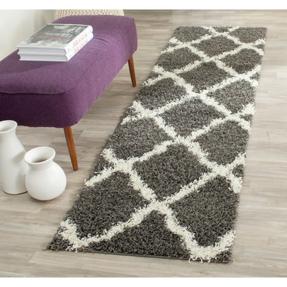 SAFAVIEH Dallas Shag Darina Trellis 1.5-inch Thick Rug
