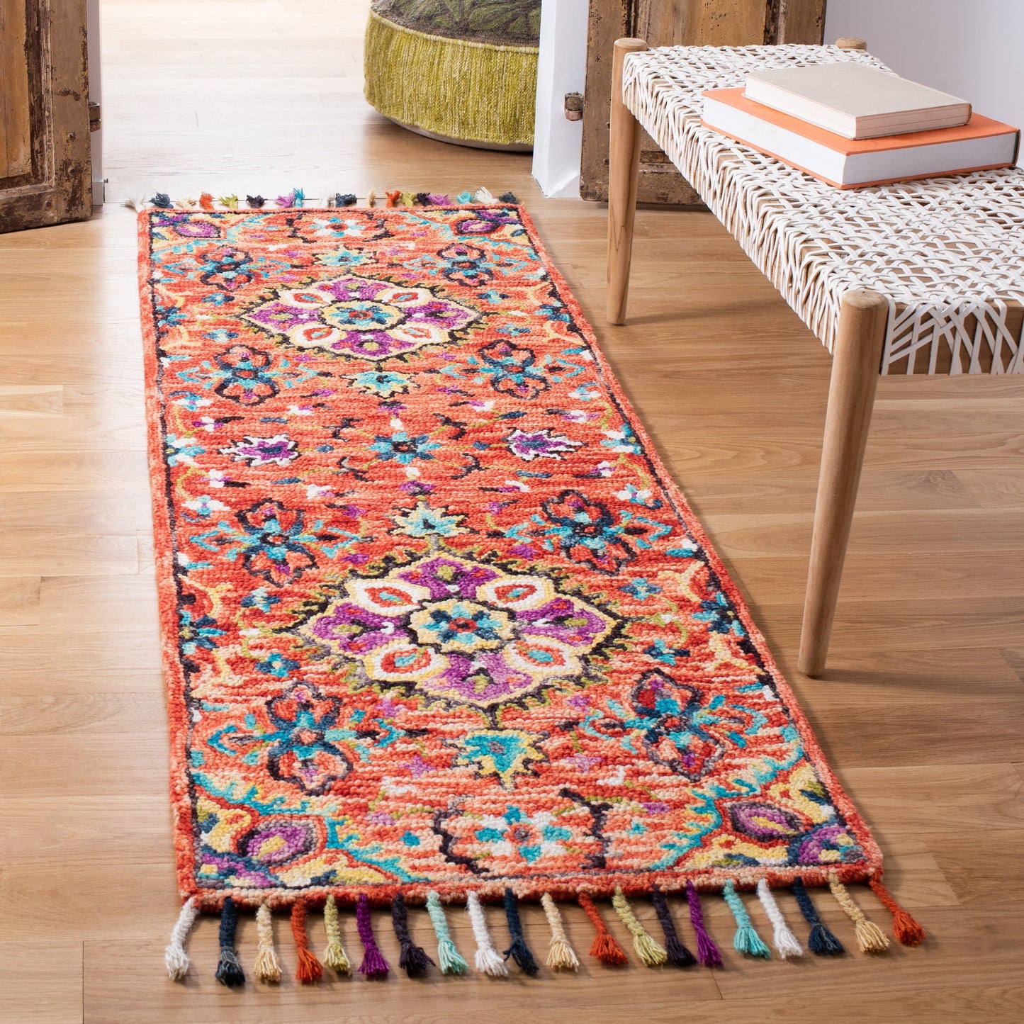 SAFAVIEH Handmade Aspen Irmingard Boho Tribal Wool Medallion Rug