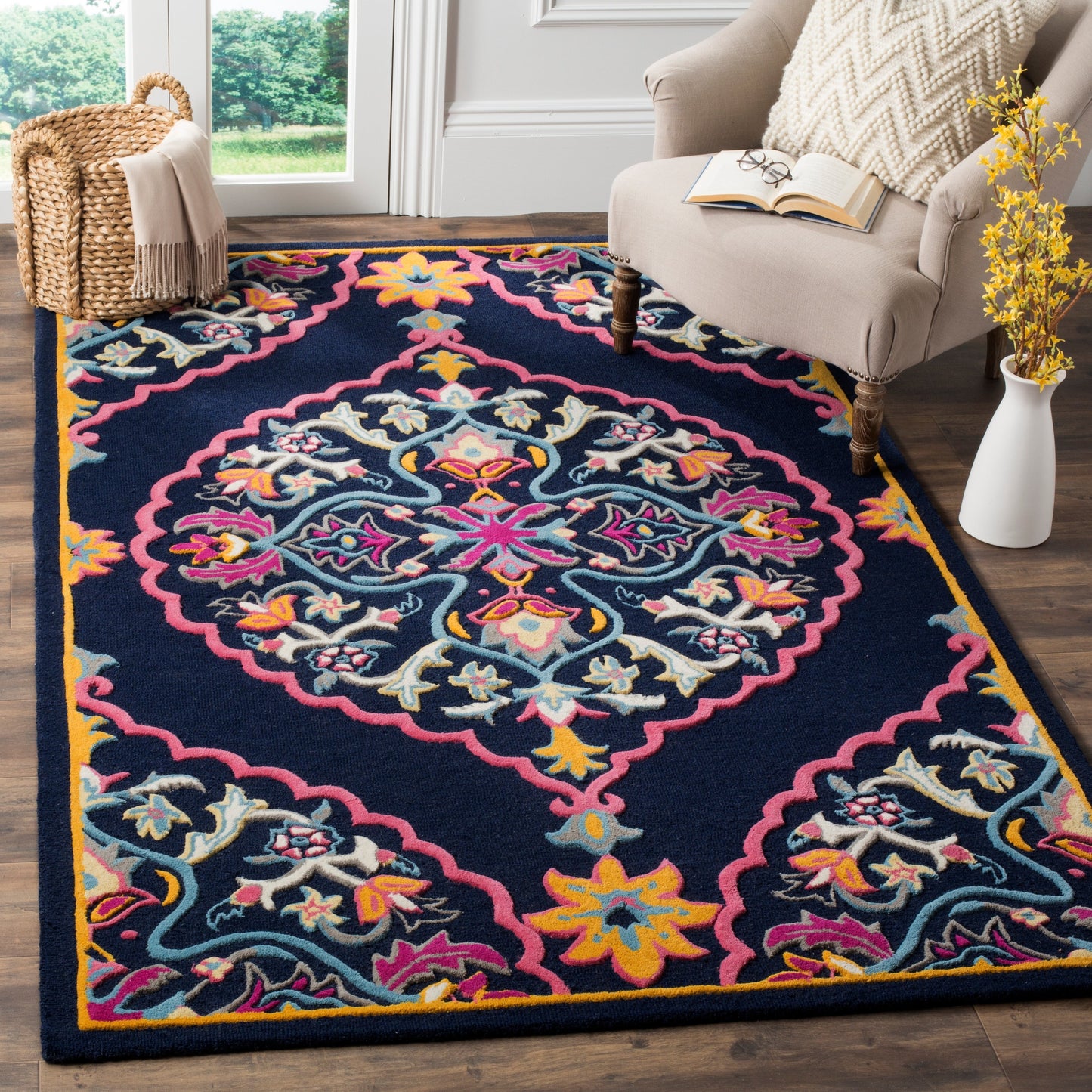 SAFAVIEH Handmade Bellagio Cailin Medallion Wool Rug