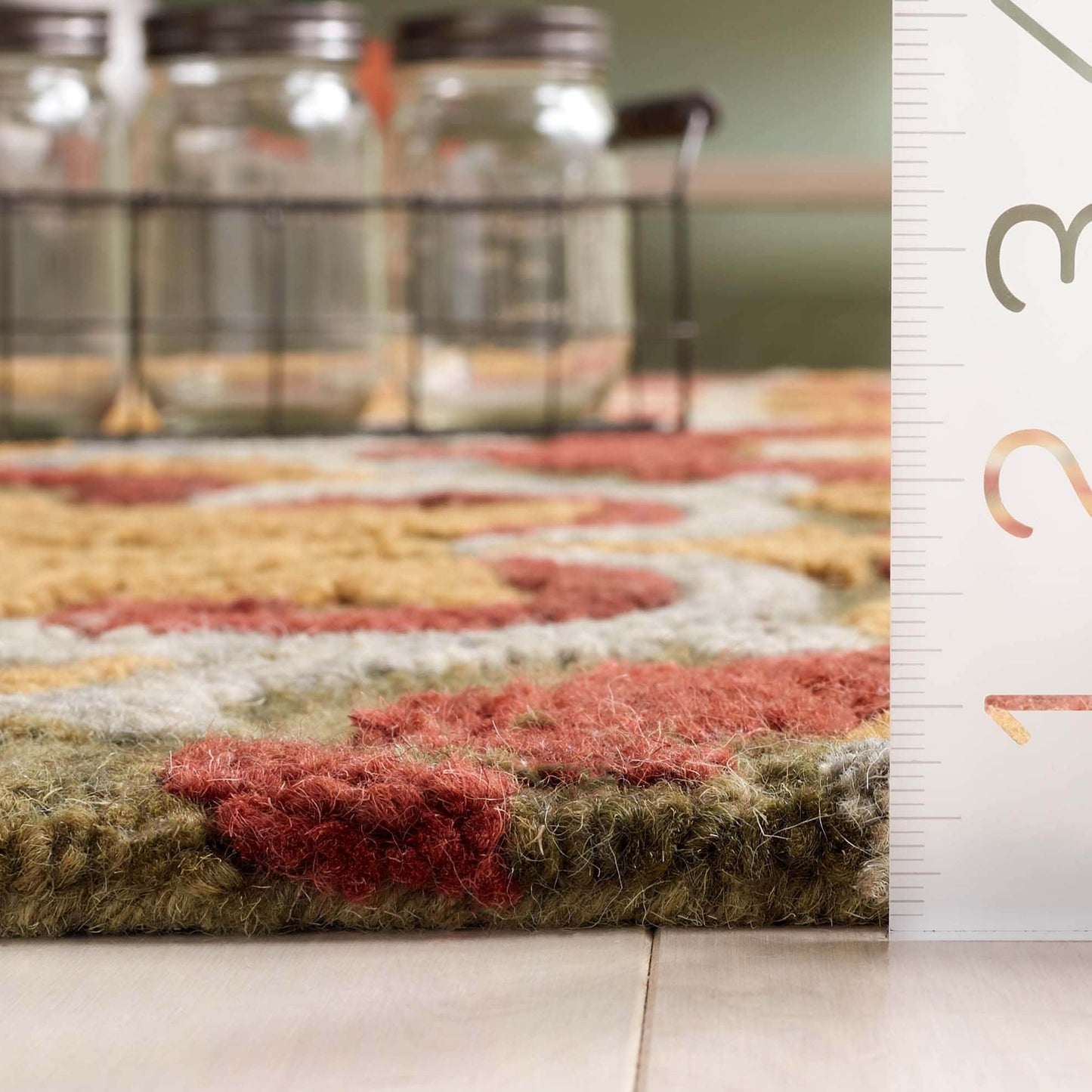 SAFAVIEH Handmade Blossom Porzia Floral Wool Rug