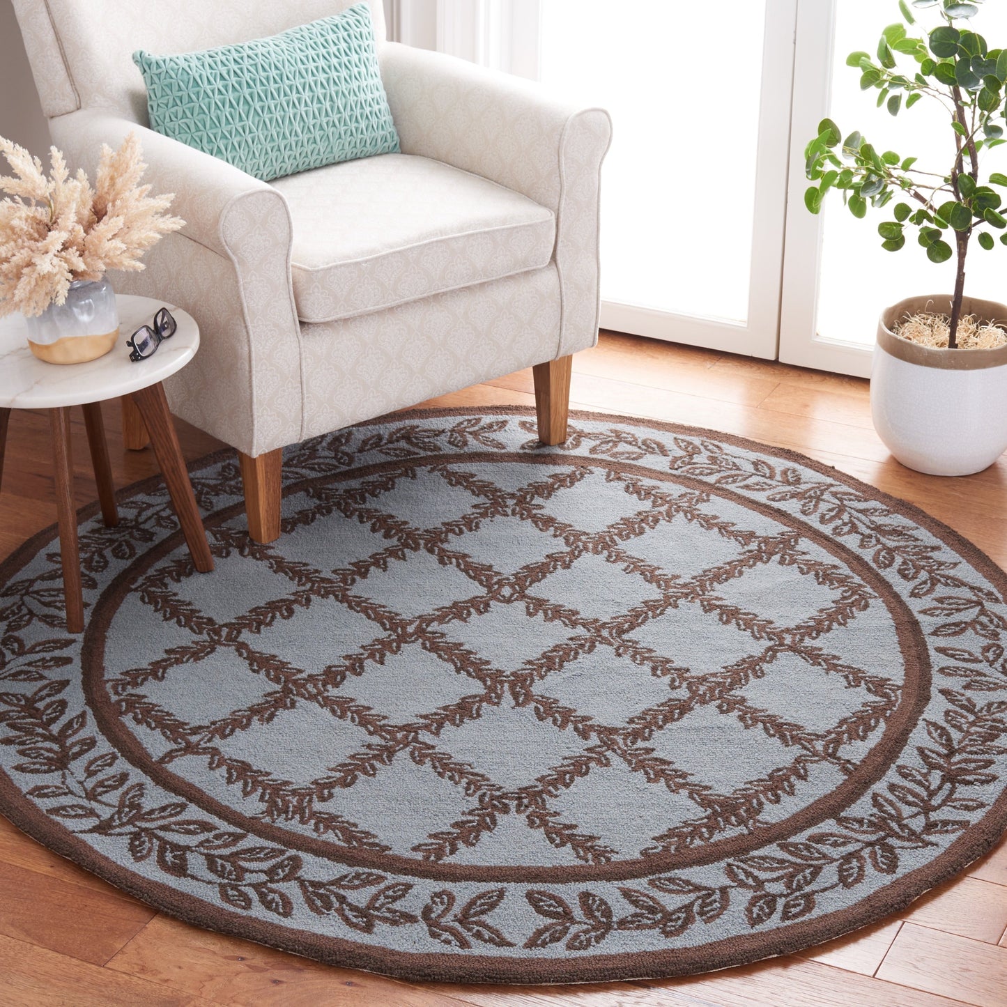 SAFAVIEH Handmade Chelsea Sunstripe Trellis French Country Wool Rug