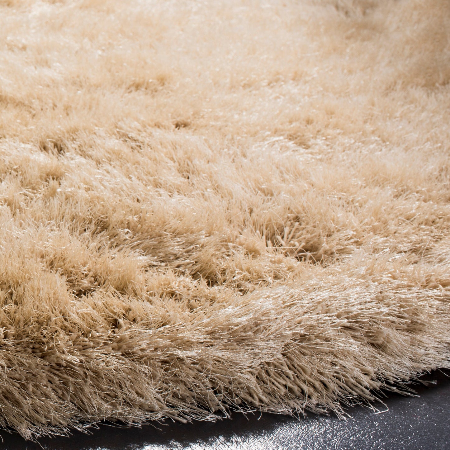 SAFAVIEH Handmade Fiona Shag Djenka 3-inch Thick Rug