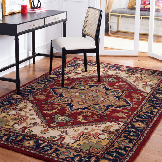 SAFAVIEH Handmade Heritage Carrol Traditional Oriental Wool Rug