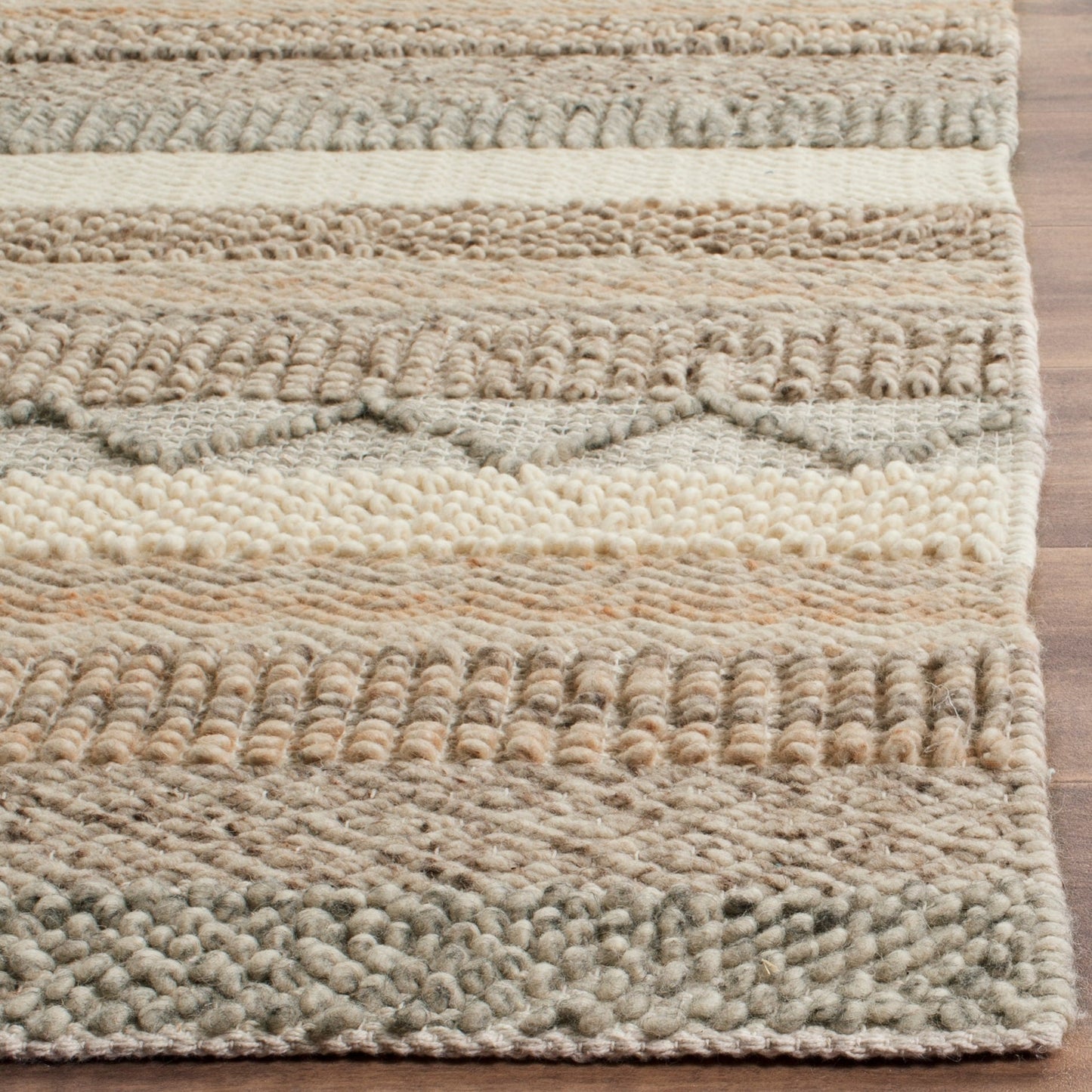SAFAVIEH Handmade Natura Adamantini Wool Rug