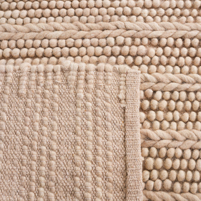 SAFAVIEH Handmade Natura Sanjulata Wool Rug