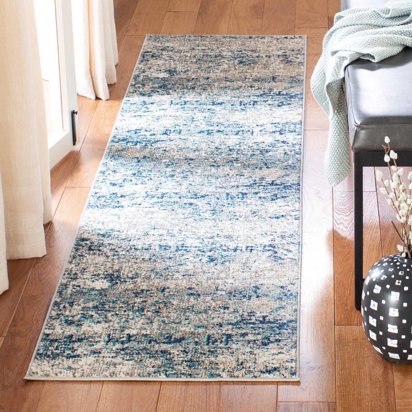SAFAVIEH Madison Coleen Modern Abstract Rug