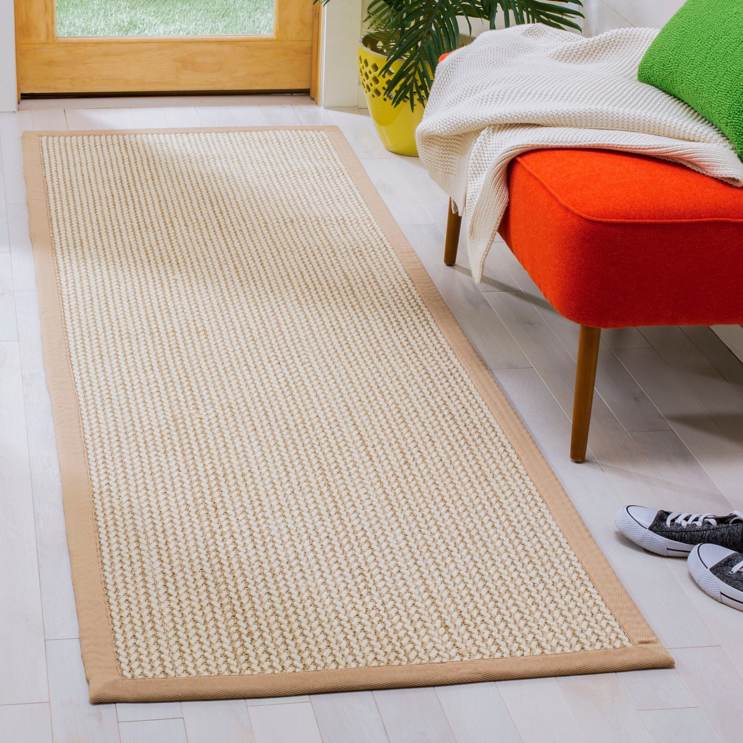 SAFAVIEH Natural Fiber Evia Sisal & Wool Rug