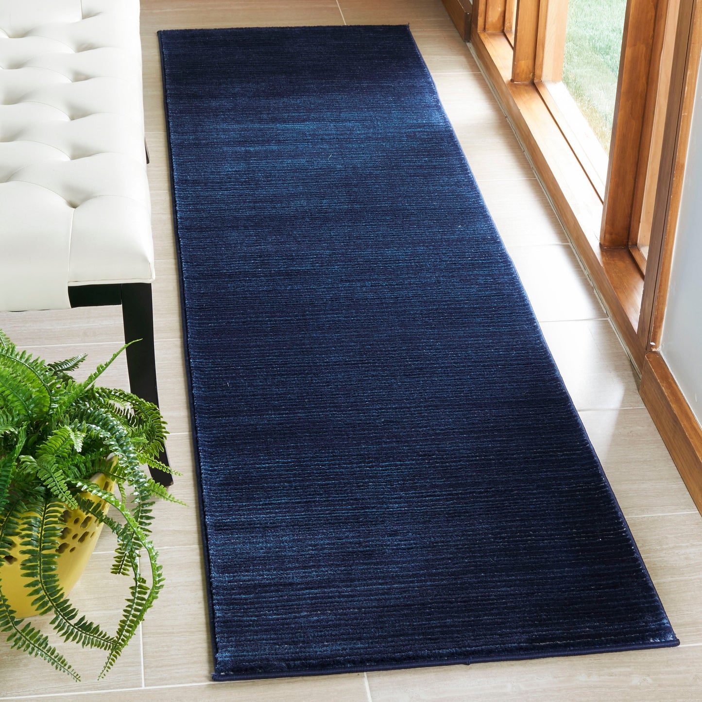 SAFAVIEH Vision Sunanda Modern Ombre Tonal Rug.