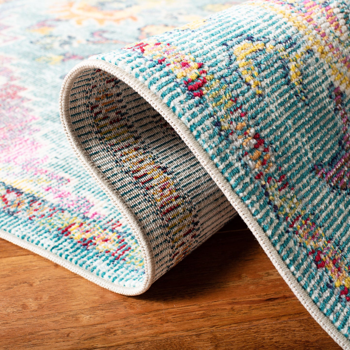 SAFAVIEH, Crystal Naimat Vintage Boho Medallion Rug