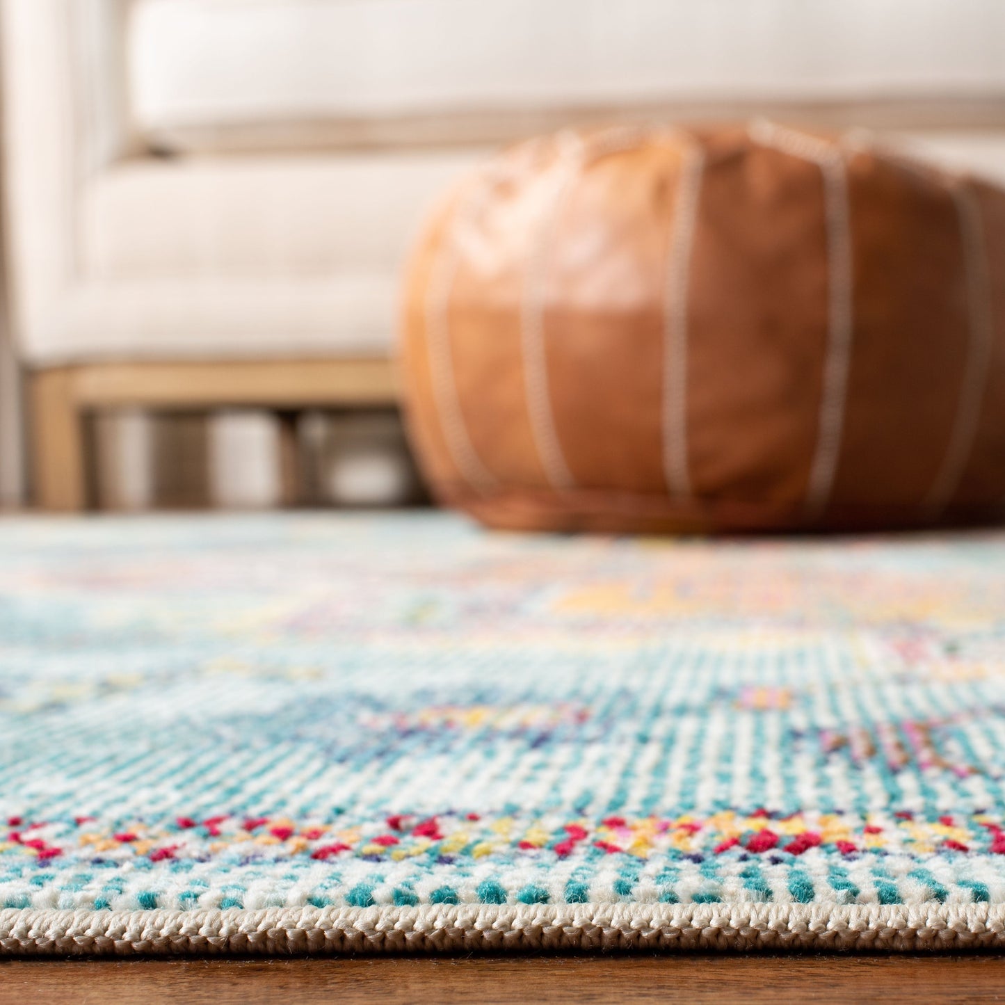 SAFAVIEH, Crystal Naimat Vintage Boho Medallion Rug