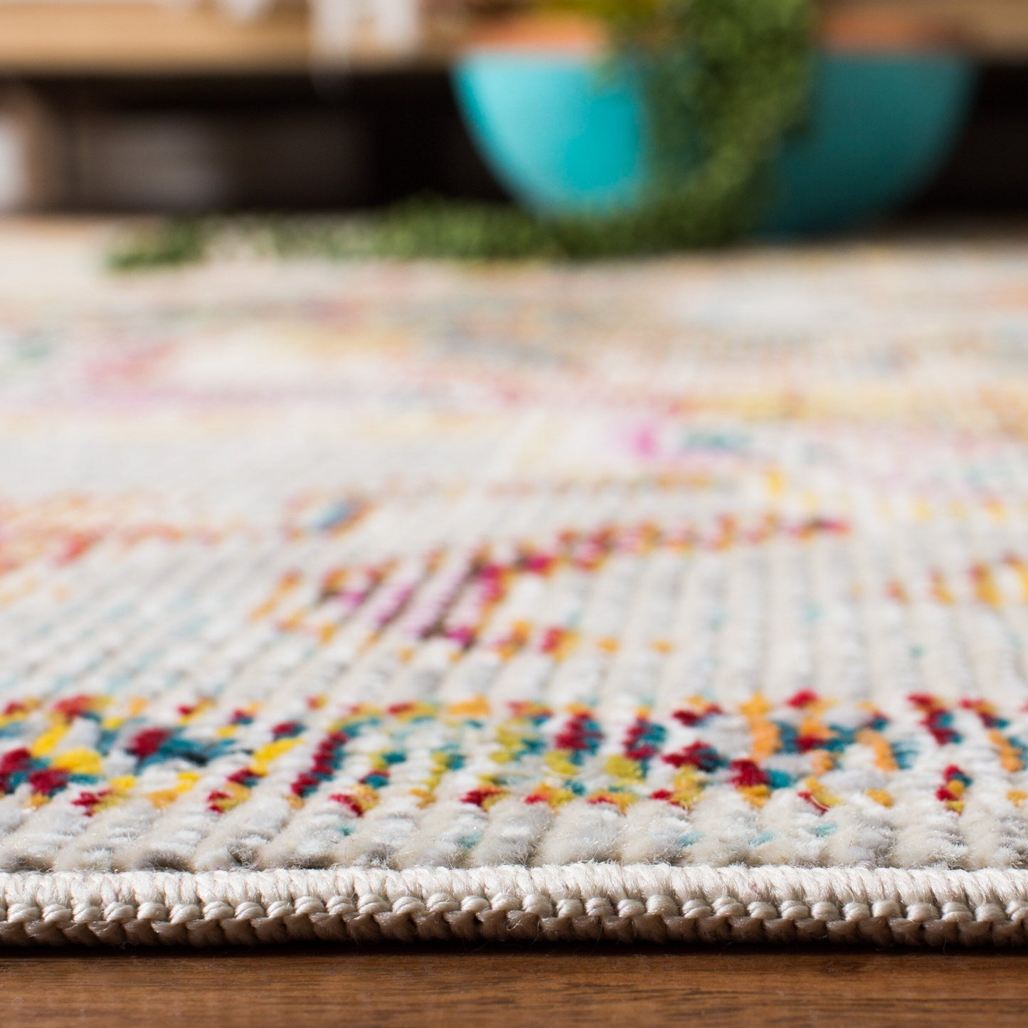 SAFAVIEH, Crystal Naimat Vintage Boho Medallion Rug