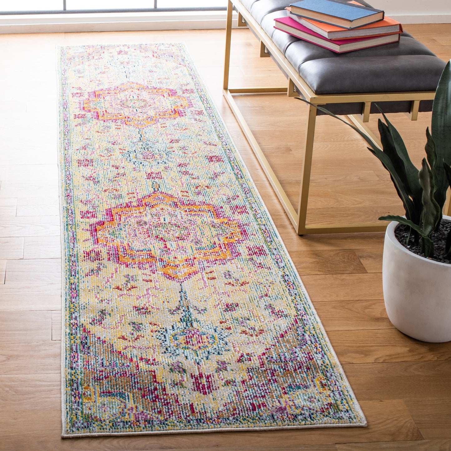 SAFAVIEH, Crystal Naimat Vintage Boho Medallion Rug