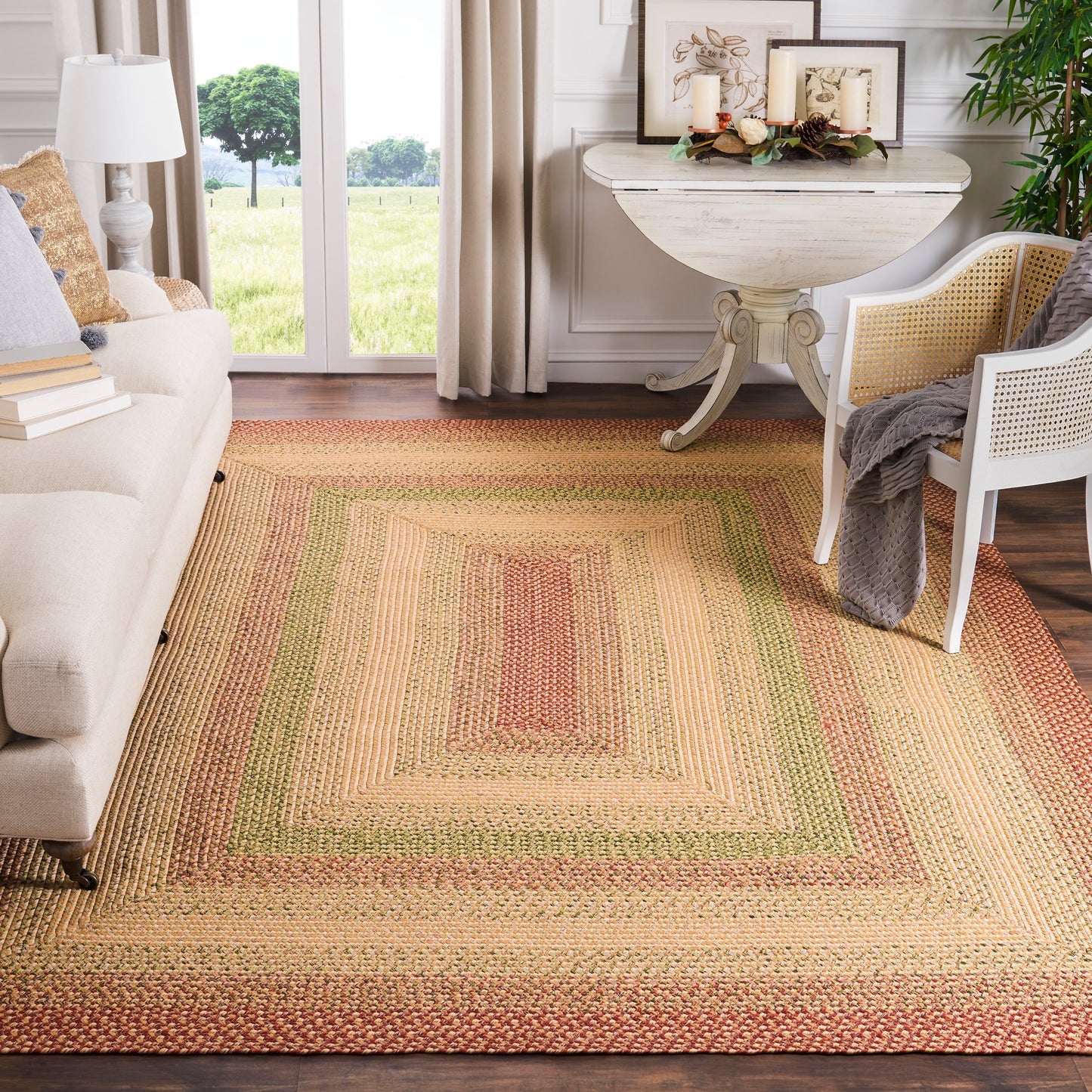 SAFAVIEH, Handmade Braided Adelajde Country Rug