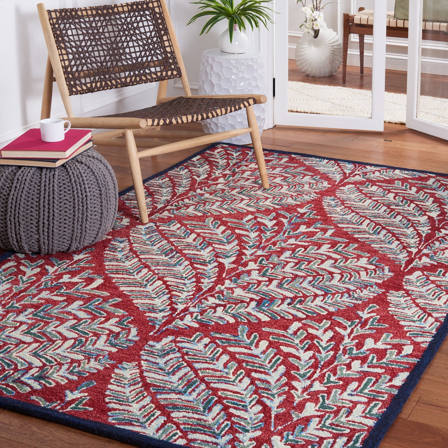 SAFAVIEH Handmade Capri Kert Wool Rug