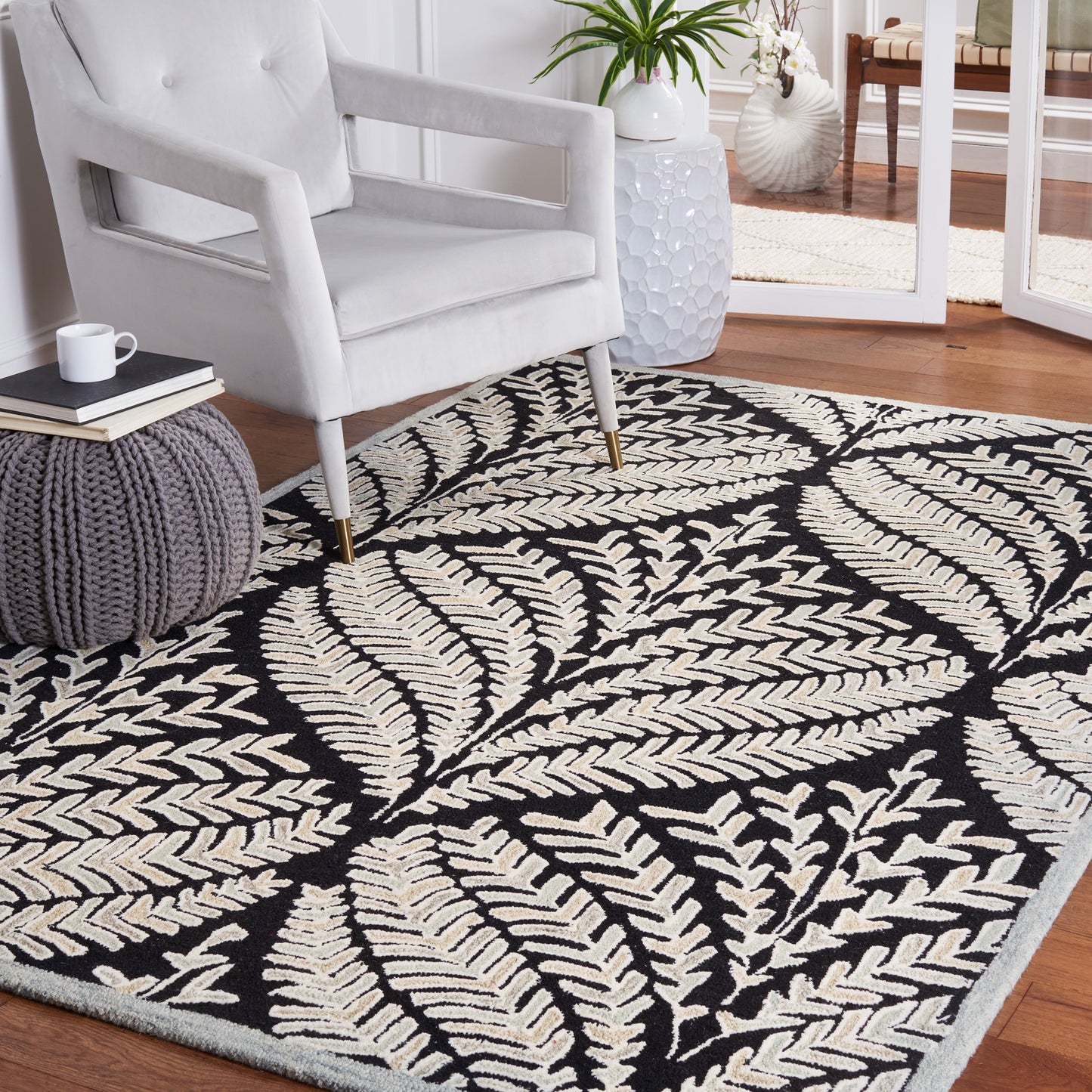 SAFAVIEH Handmade Capri Kert Wool Rug