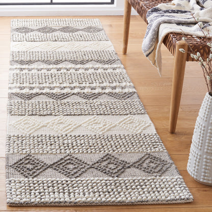SAFAVIEH, Handmade Natura Paladia Wool Rug