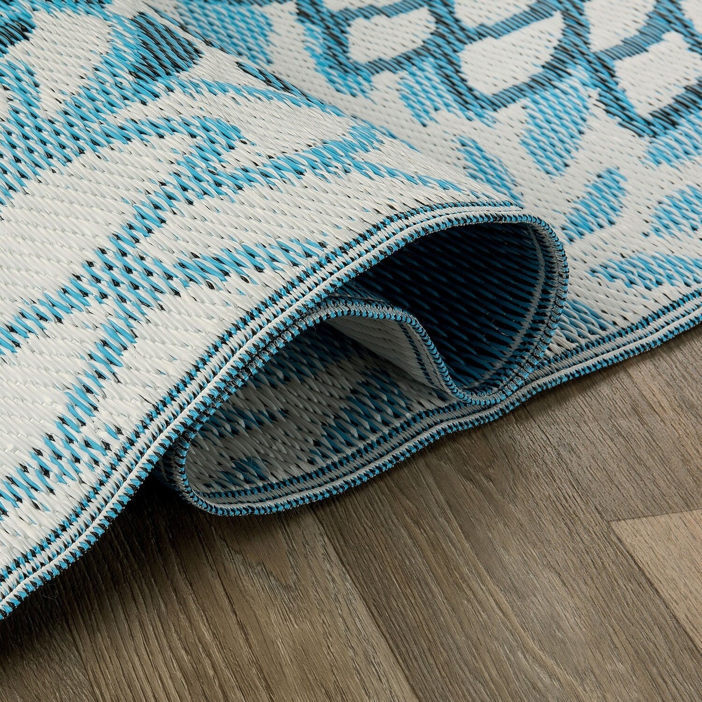 World Rug Gallery Modern Floral Aloha Reversible Recycled Plastic Outdoor Rugs